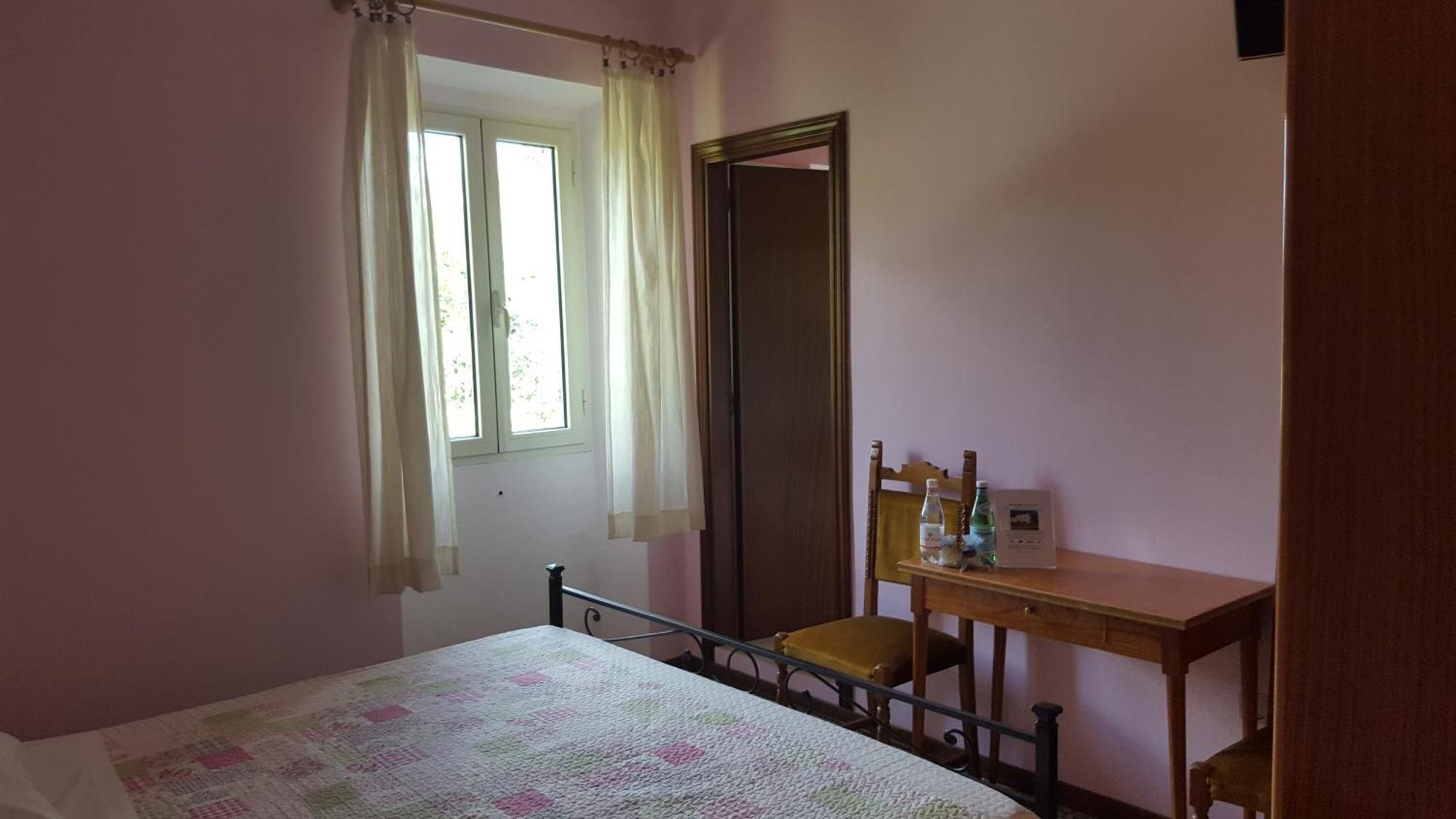 Albergo Ristorante Gualtieri Барберино-ді-Муджелло Номер фото